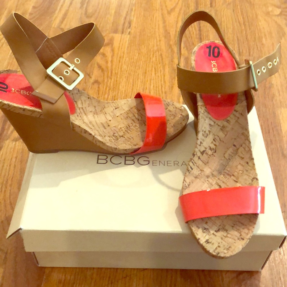 BCBG GENERATION SANDALS
